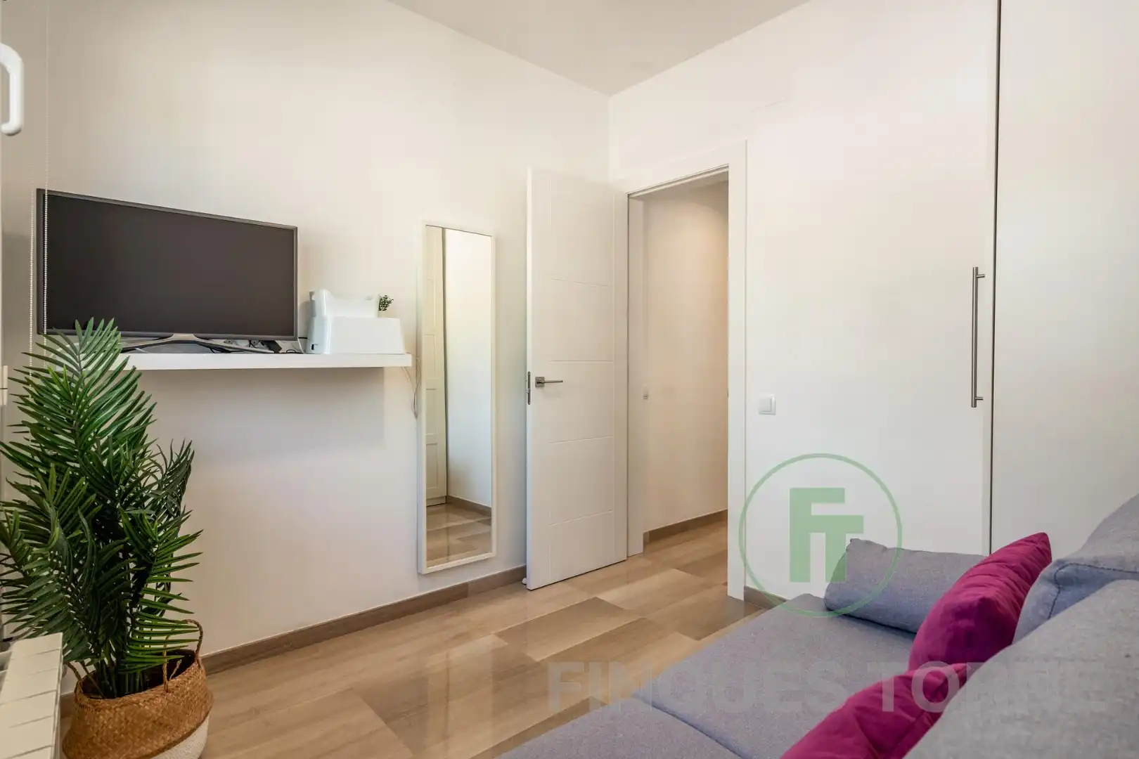 Dormitori de Casa o xalet en venda en Montcada i Reixac amb Aire condicionat, Jardí privat i Parquet
