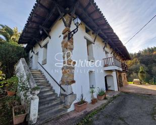 Vista exterior de Casa adosada en venda en Igorre amb Calefacció i Traster