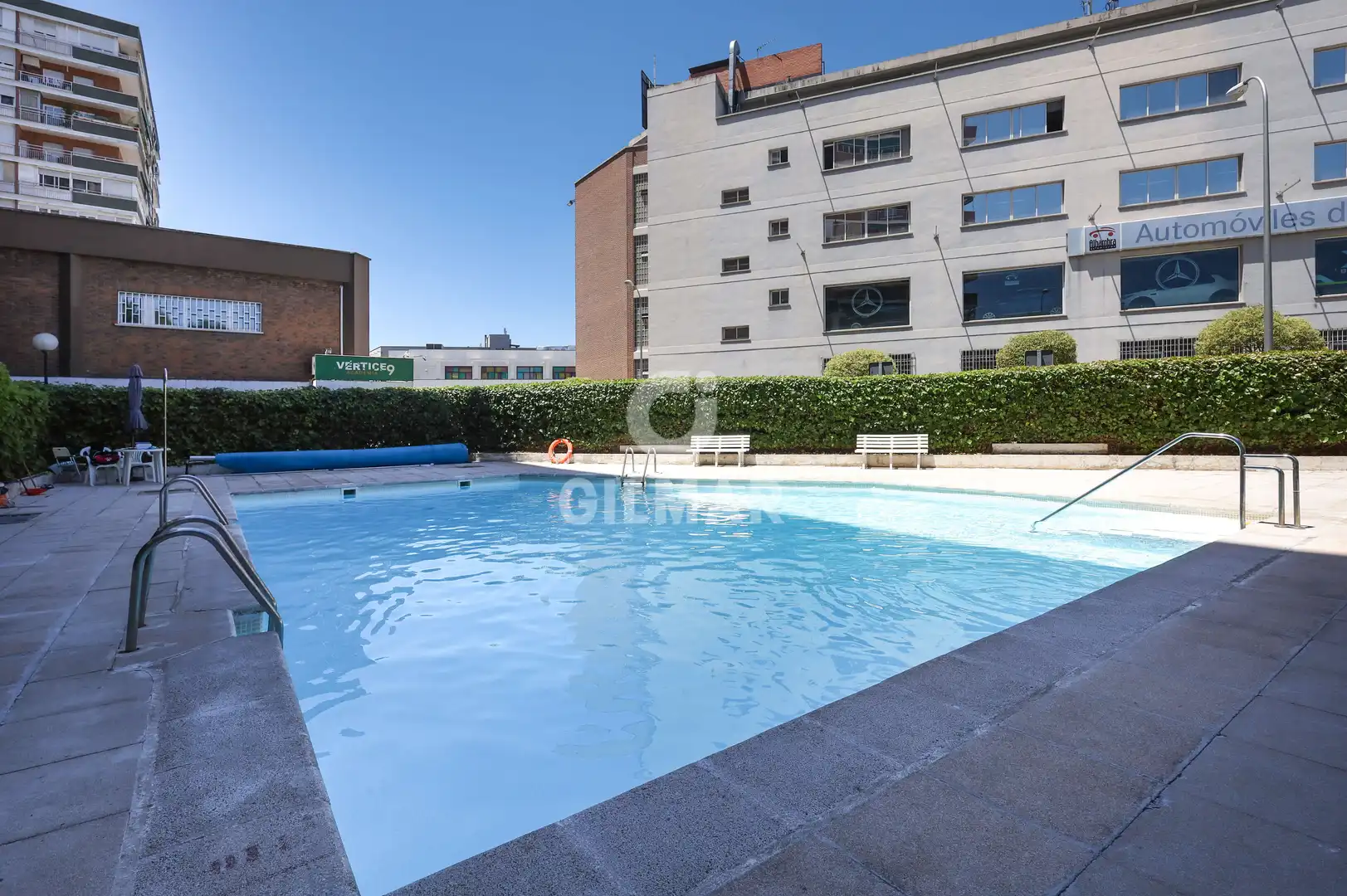 Piscina de Pis en venda en Madrid amb Calefacció, Jardí privat i Piscina