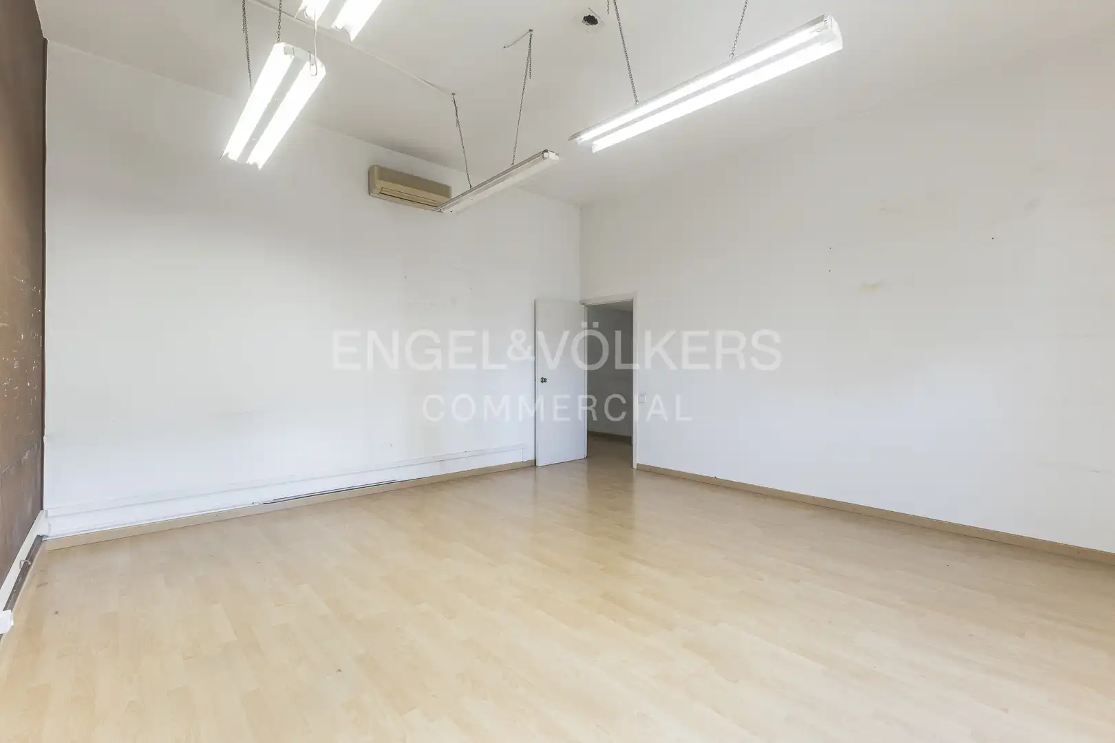 Office for rent in Barcelona  with Air Conditioner and Heating