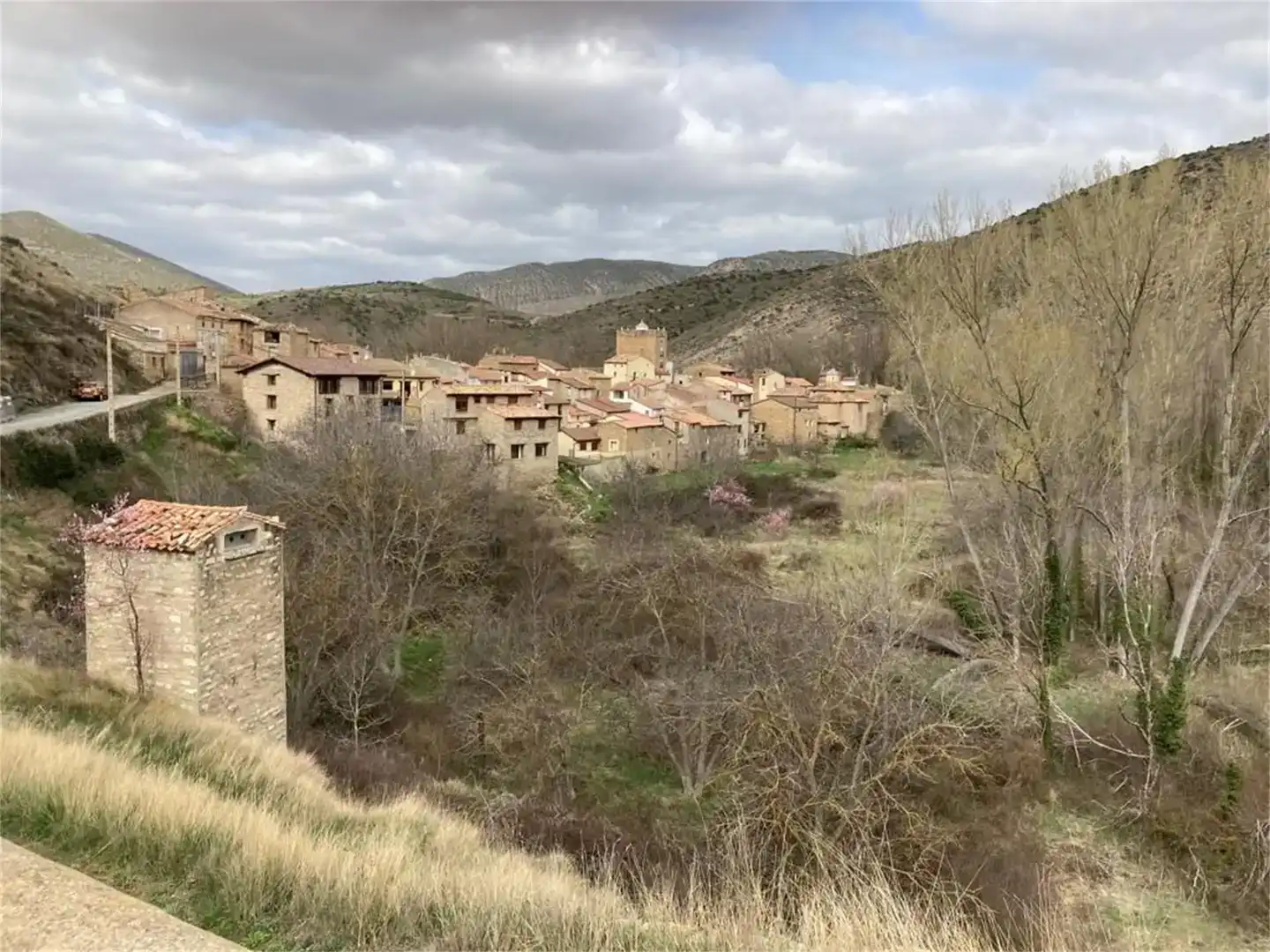 Vista exterior de Casa adosada en venda en Cigudosa amb Balcó