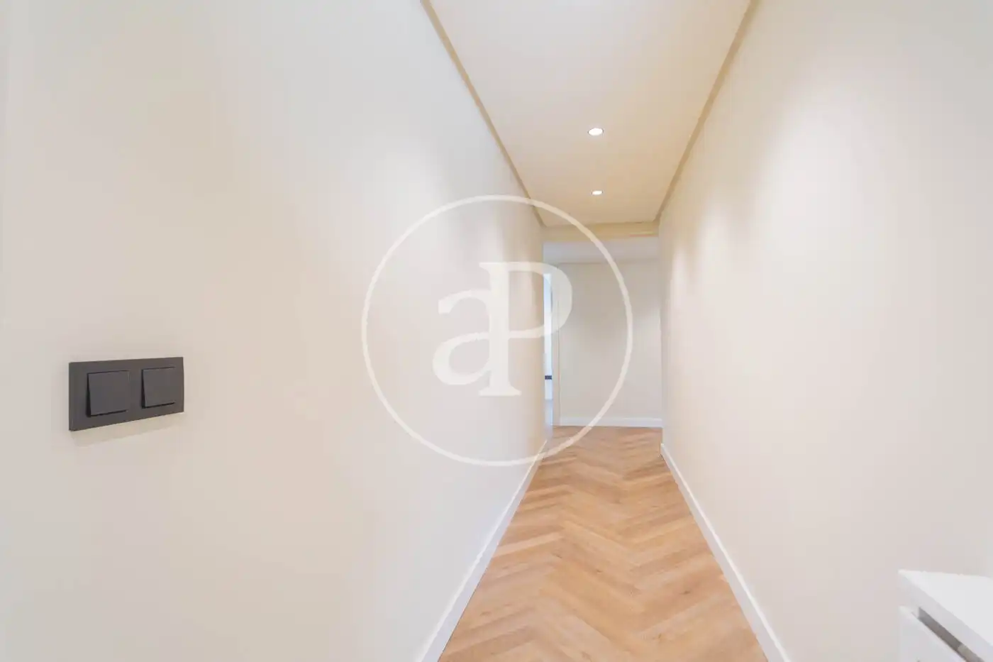 Flat for rent in Barcelona  with Air Conditioner, Heating and Private garden