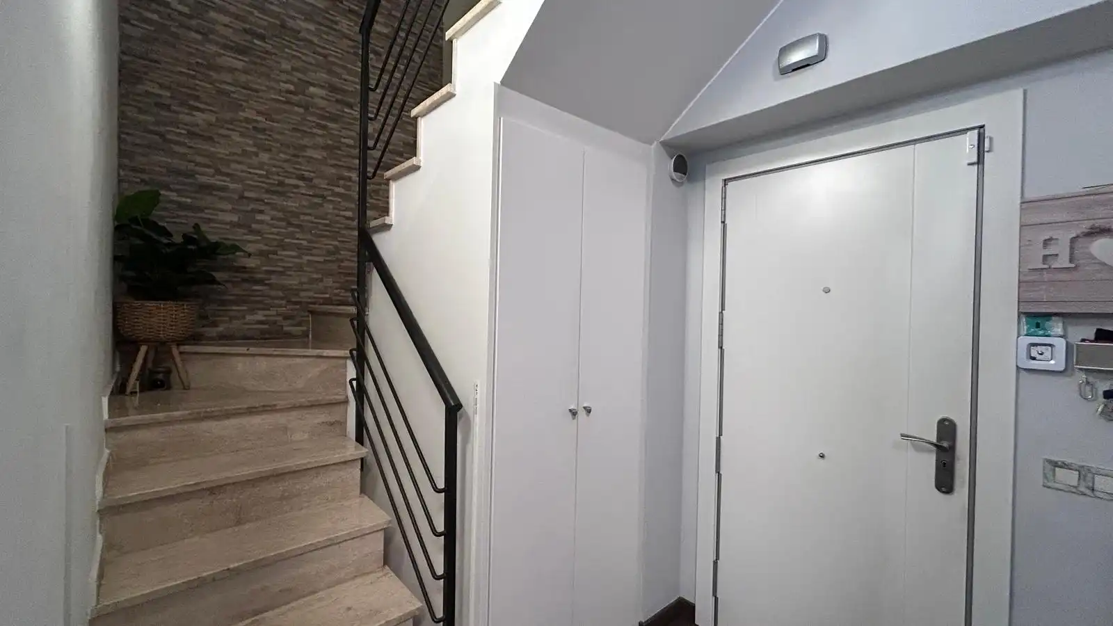 Planta baja en venta en Sant Boi de Llobregat con Trastero y Piscina