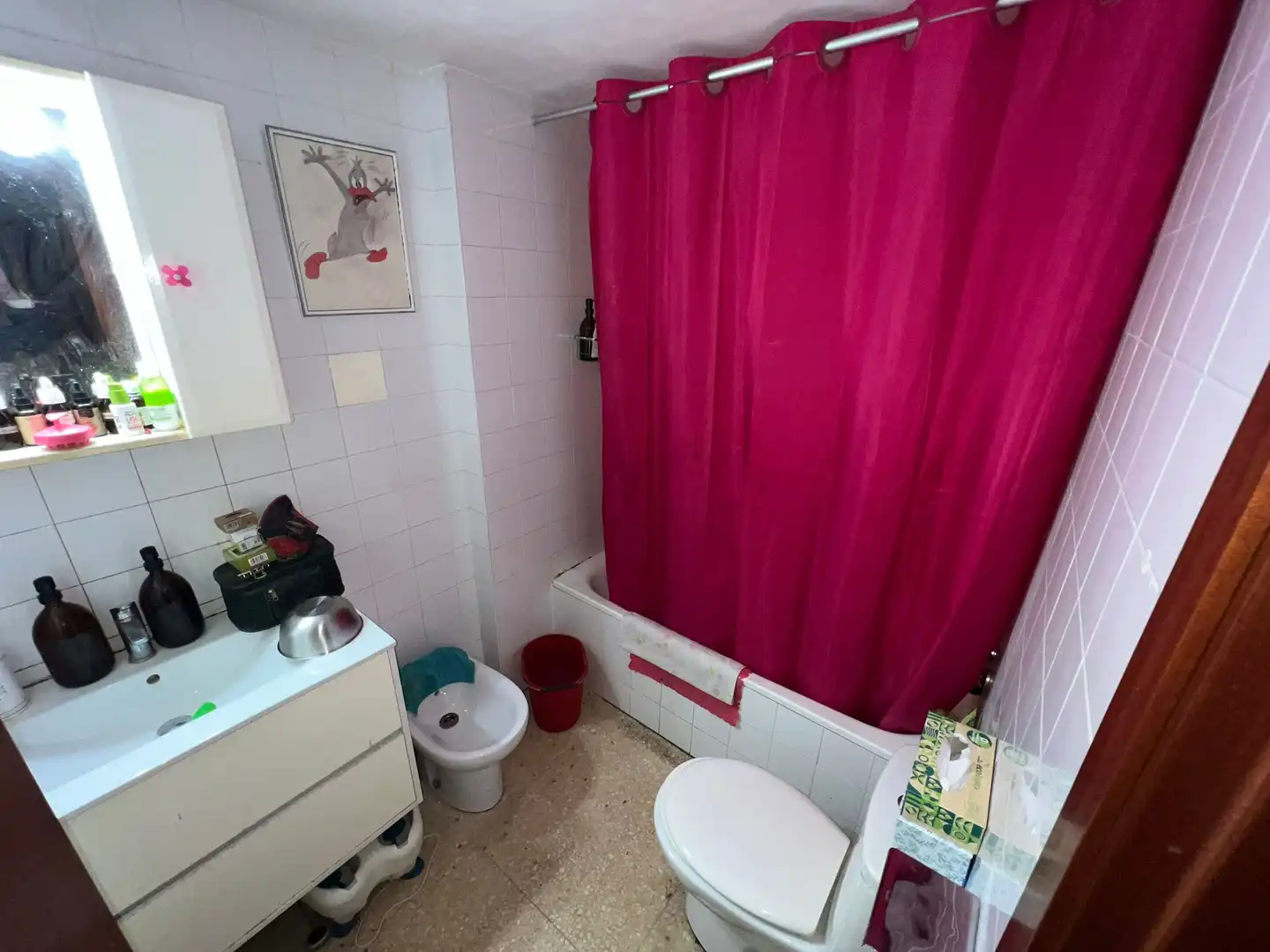 Badezimmer von Wohnung zum Verkauf in Barcelona mit Balkon