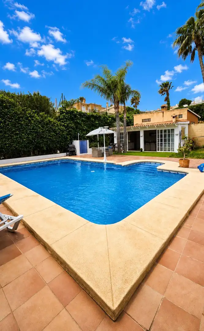 Piscina de Casa o chalet en venta en La Nucia con Aire acondicionado, Jardín privado y Terraza