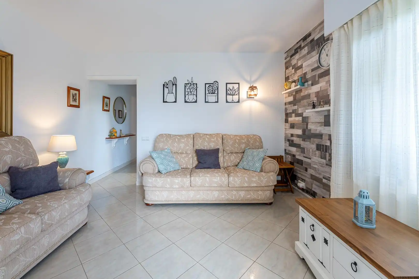 Wohnzimmer von Wohnungen zur Miete in Benalmádena mit Klimaanlage, Heizung und Privatgarten