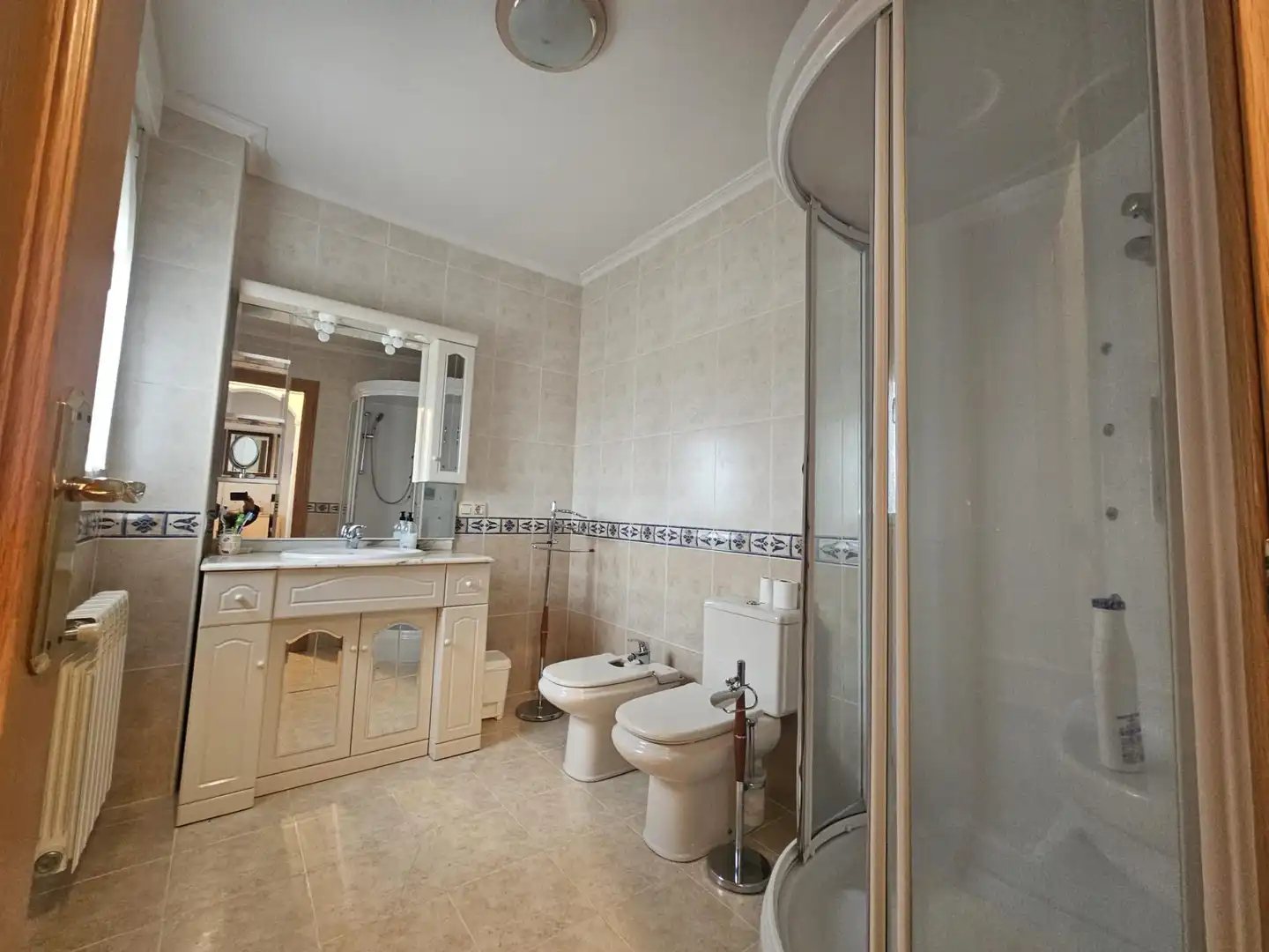 Baño de Casa o chalet en venta en Calvarrasa de Abajo con Aire acondicionado, Calefacción y Jardín privado