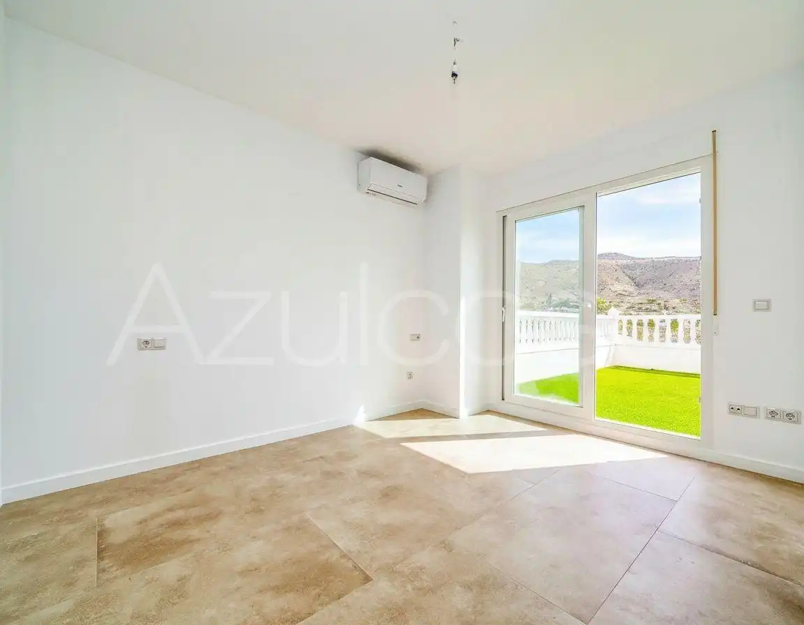 Garden of Detached homes for sale in El Campello  with Air Conditioner, Terrace and Alarm