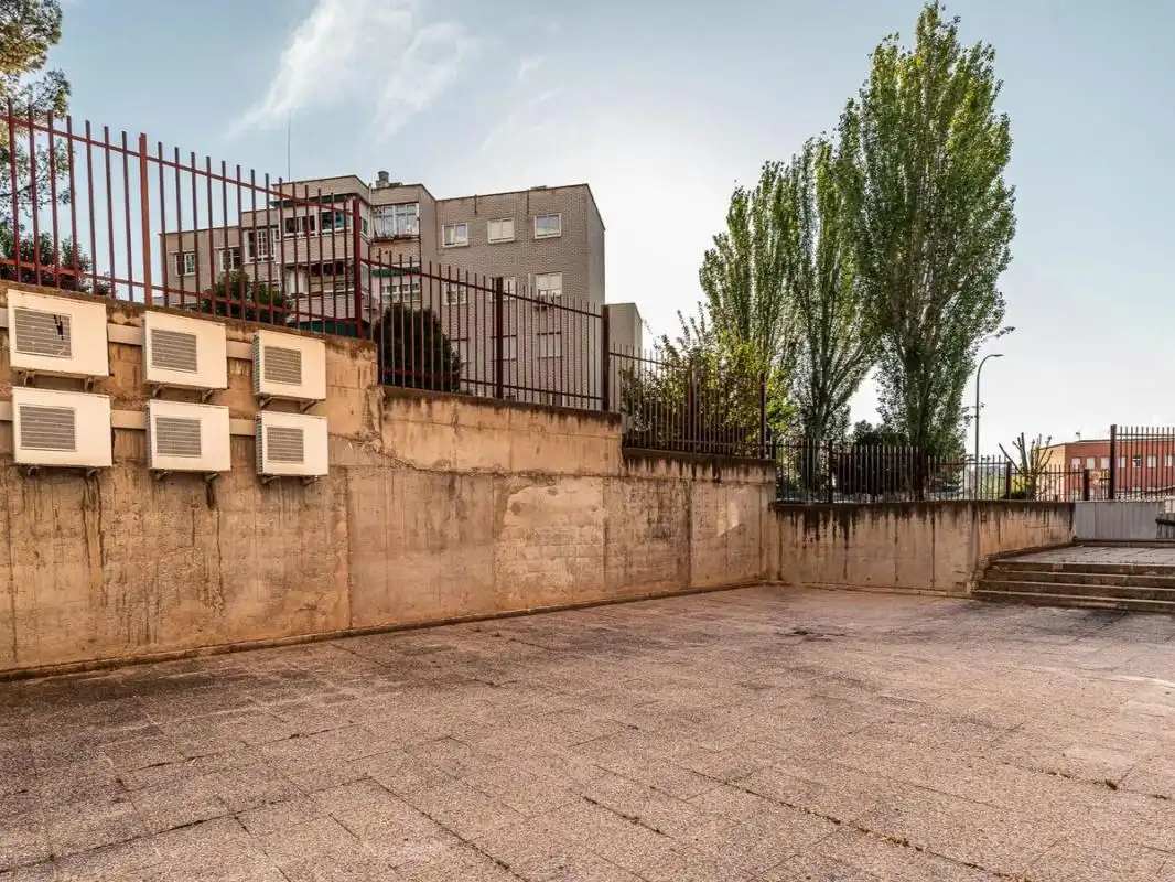 Exterior view of Commercial properties for sale in Coslada  with Heating and Terrace