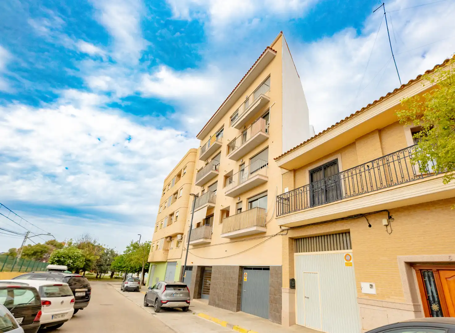 Vista exterior de Piso en venta en Picassent con Aire acondicionado, Terraza y Trastero