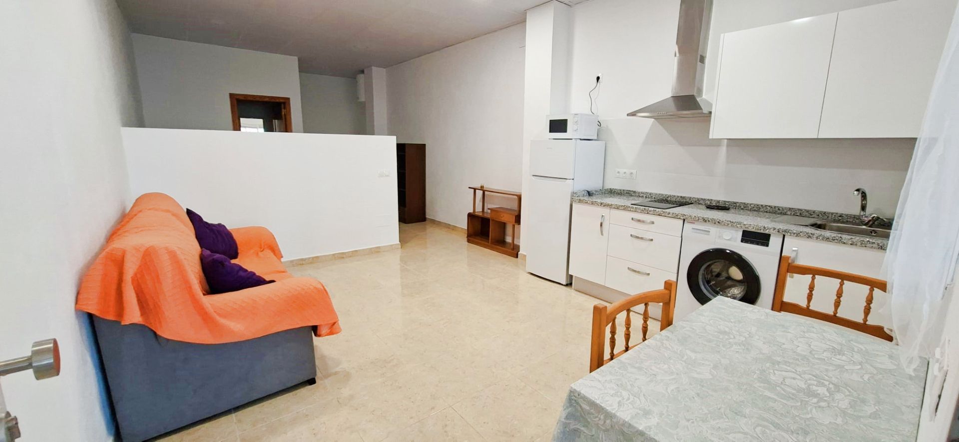 Vista exterior de Piso de alquiler en Málaga Capital con Aire acondicionado, Amueblado y Microondas