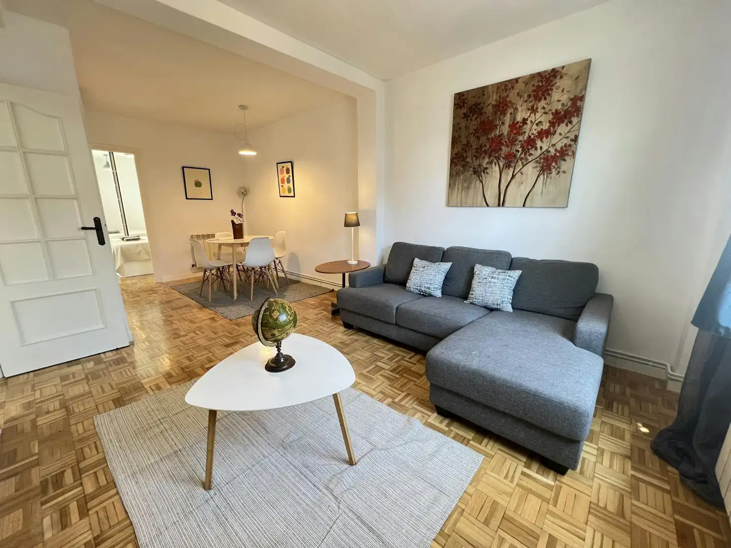 Sala d'estar de Pis de lloguer en Madrid amb Aire condicionat, Moblat i TV