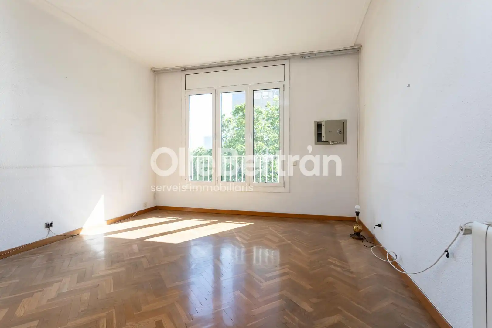Flat for sale in Barcelona  with Heating