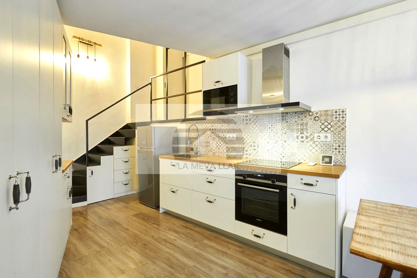 Cuina de Planta baixa en venda en  Barcelona Capital amb Aire condicionat i Moblat