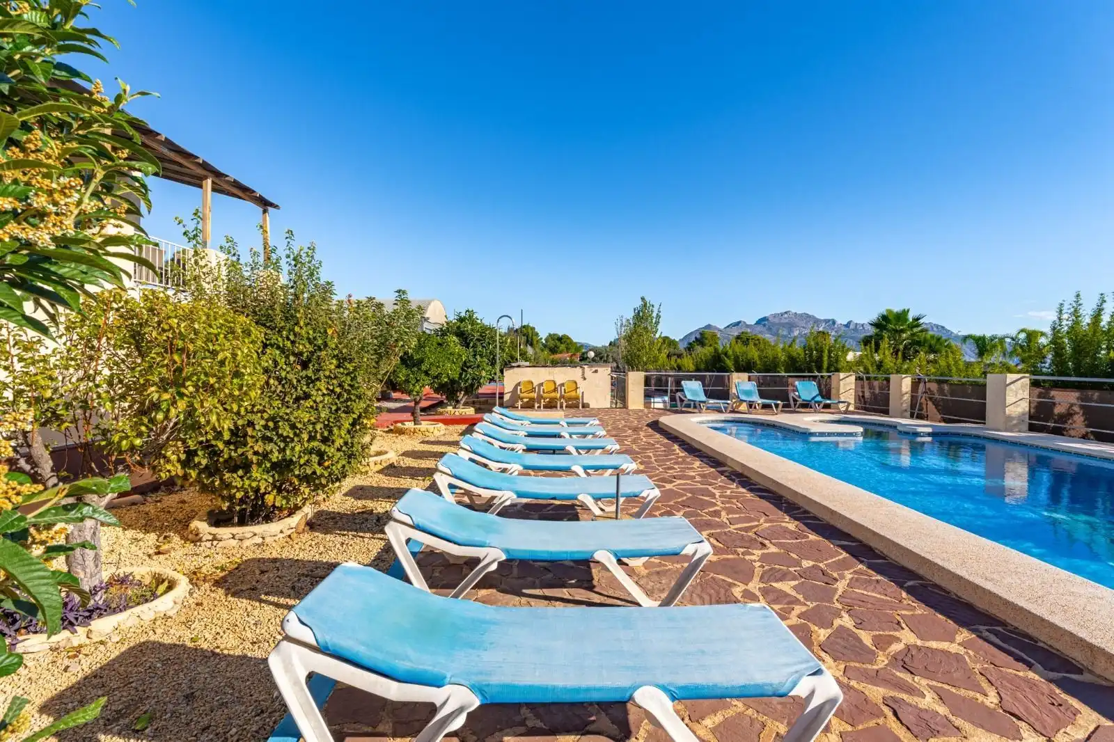 Piscina de Casa o chalet en venta en Polop con Aire acondicionado, Calefacción y Jardín privado