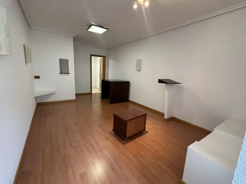 Piso en venta en  Logroño con Calefacción, Parquet y Terraza