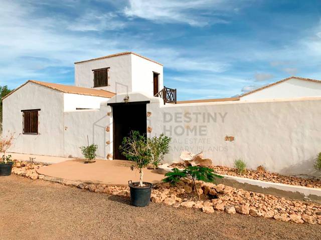 Casa-chalet en Venta en Miguel Betancor Garcia en Tuineje pueblo