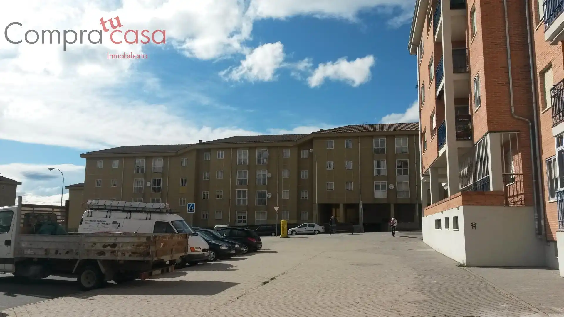 Vista exterior de Local en venda en Segovia