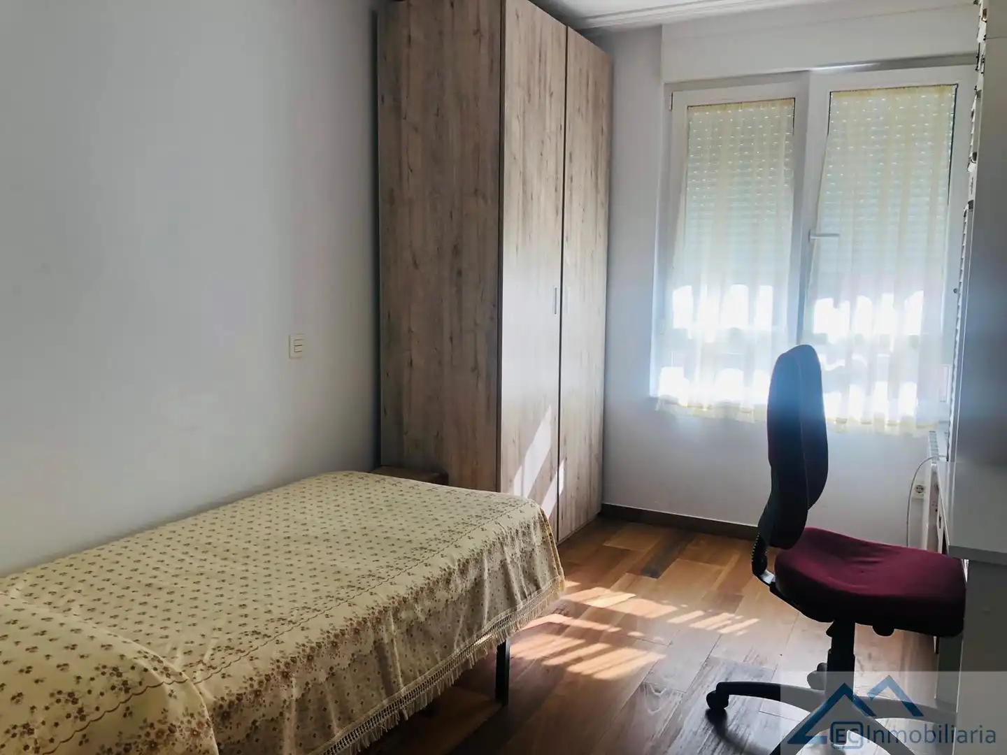 Schlafzimmer von Wohnung zur Miete in Santander mit Möbliert