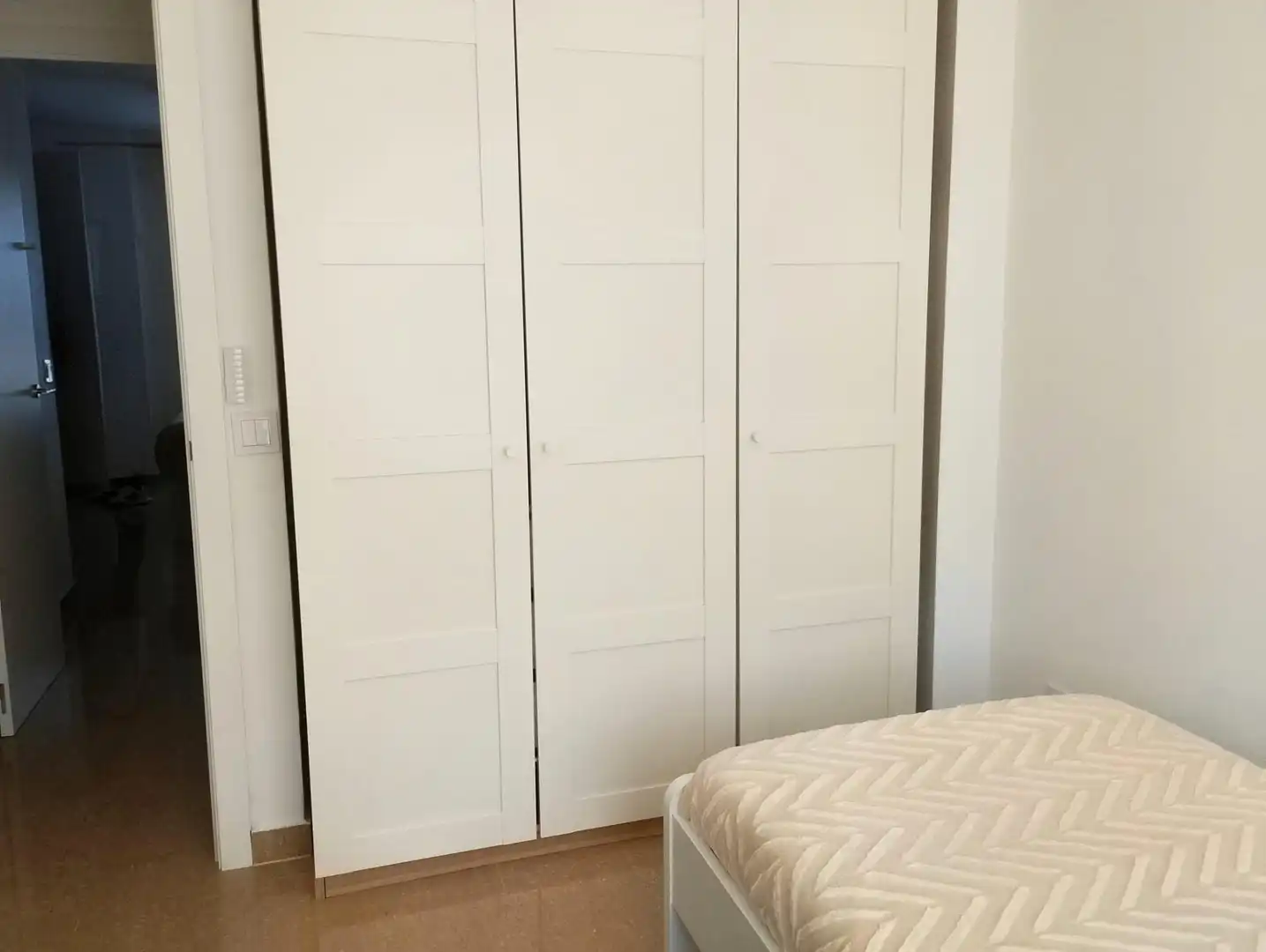 Schlafzimmer von Erdgeschoss zur Miete in El Campello mit Klimaanlage, Privatgarten und Möbliert