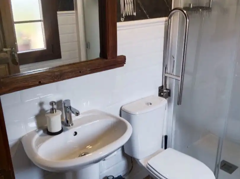 Bathroom of Houses for sale in Camponaraya, León