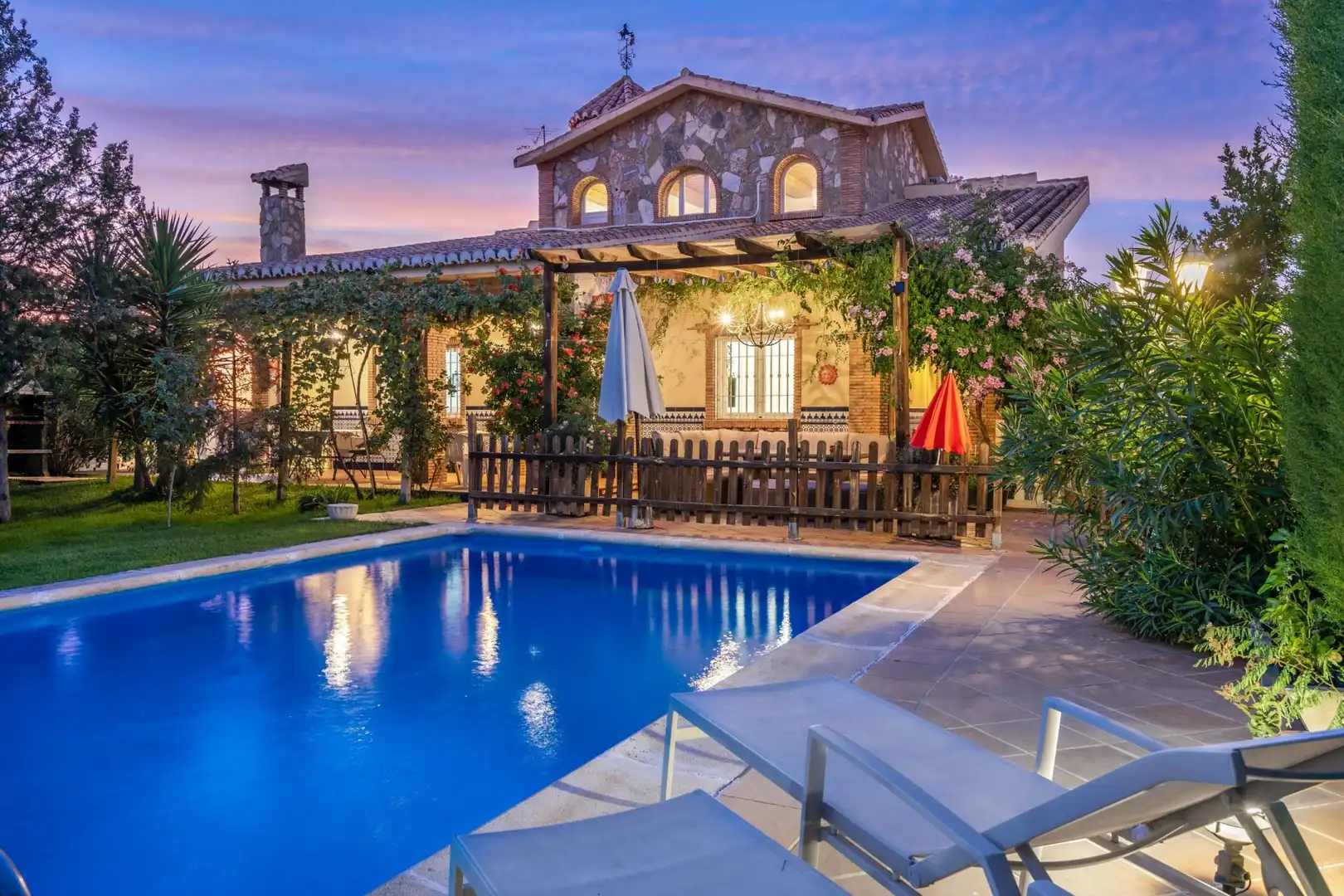 Swimming pool of Houses for sale in La Zubia  with Air Conditioner, Heating and Furnished