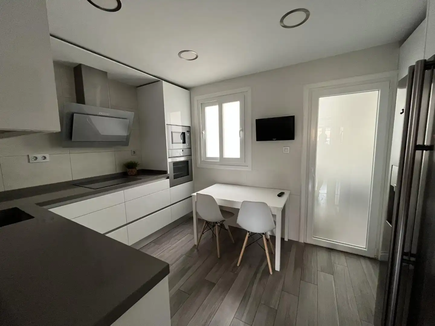 Cocina de Piso de alquiler en Almería con Aire acondicionado, Calefacción y Amueblado