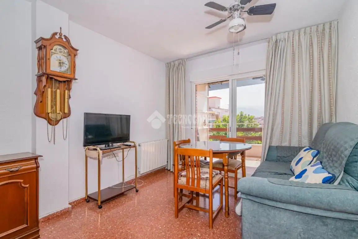 Sala de estar de Piso en venta en Granada con Calefacción y Balcón