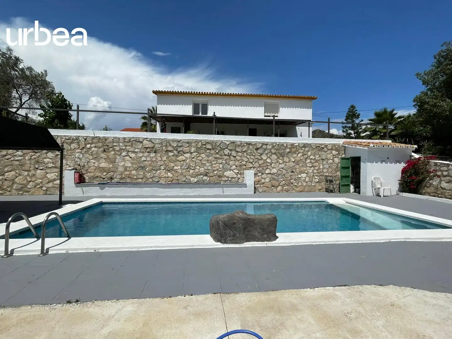 Piscina de Finca rústica de alquiler en Málaga con Calefacción, Jardín privado y Terraza