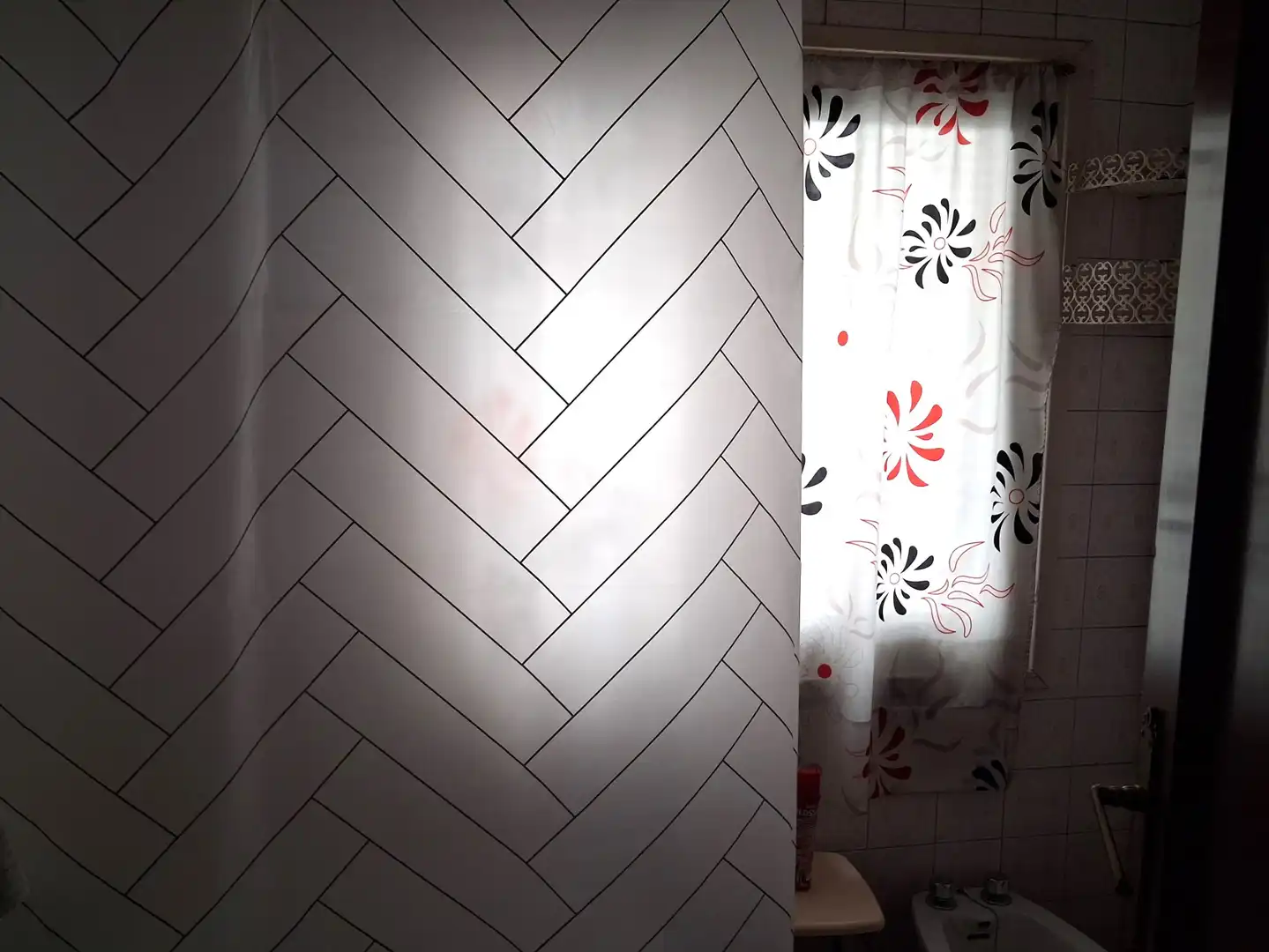 Bathroom of Flat for sale in Zaragoza  with Heating, Terrace and Storage room