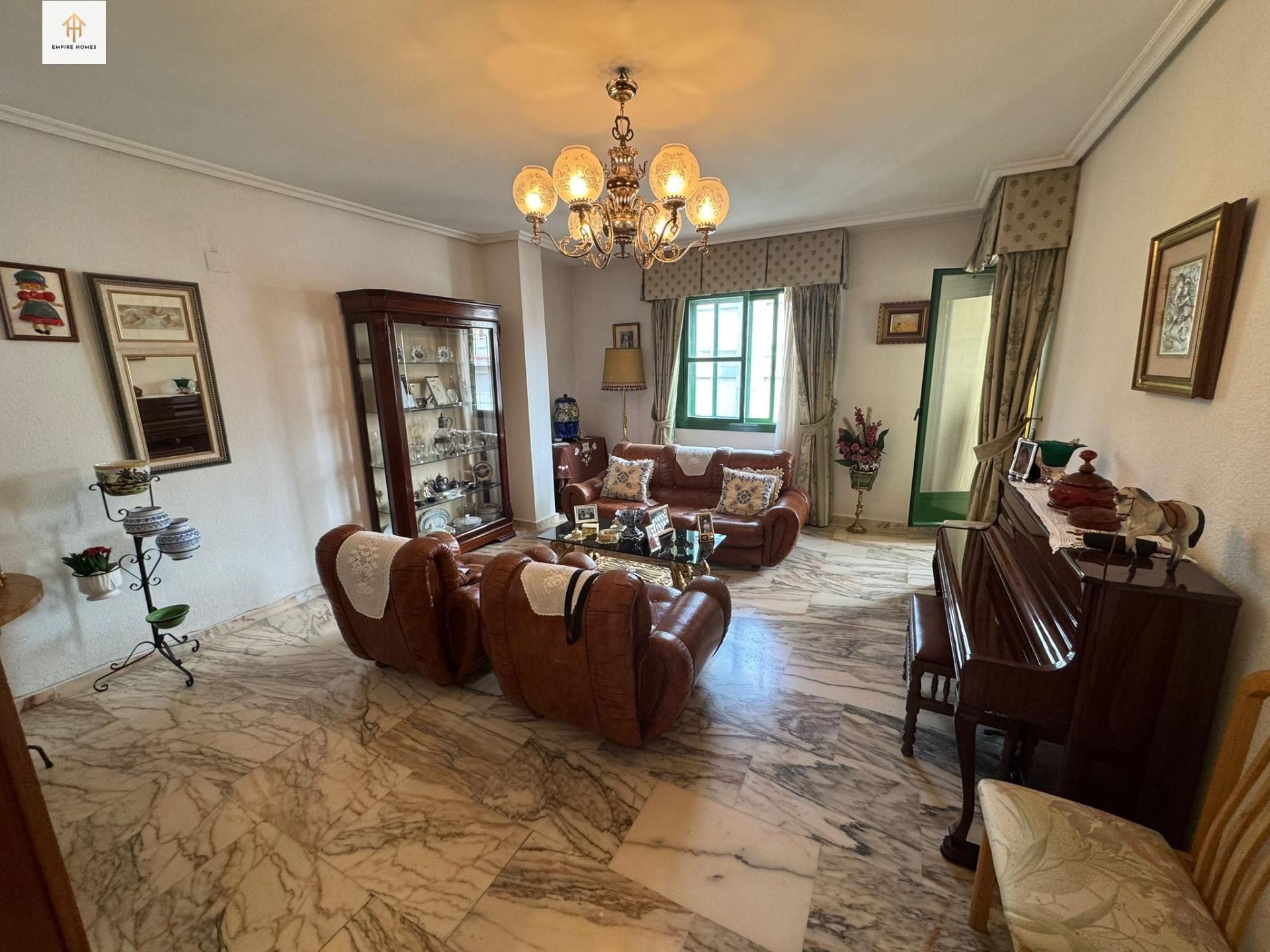 Sala d'estar de Pis en venda en Cáceres Capital amb Aire condicionat i Traster