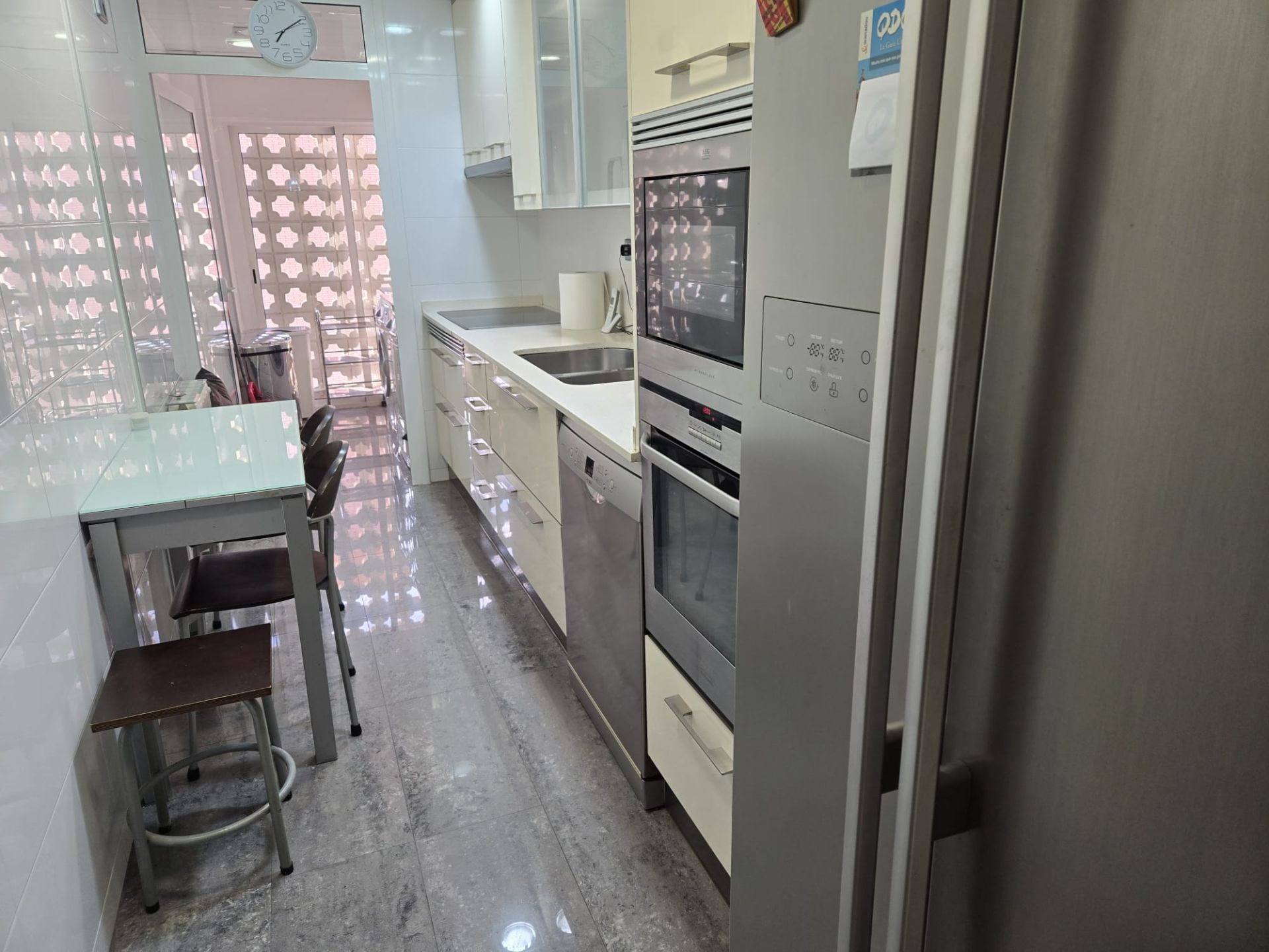 Cuina de Pis en venda en L'Hospitalet de Llobregat amb Calefacció i Balcó