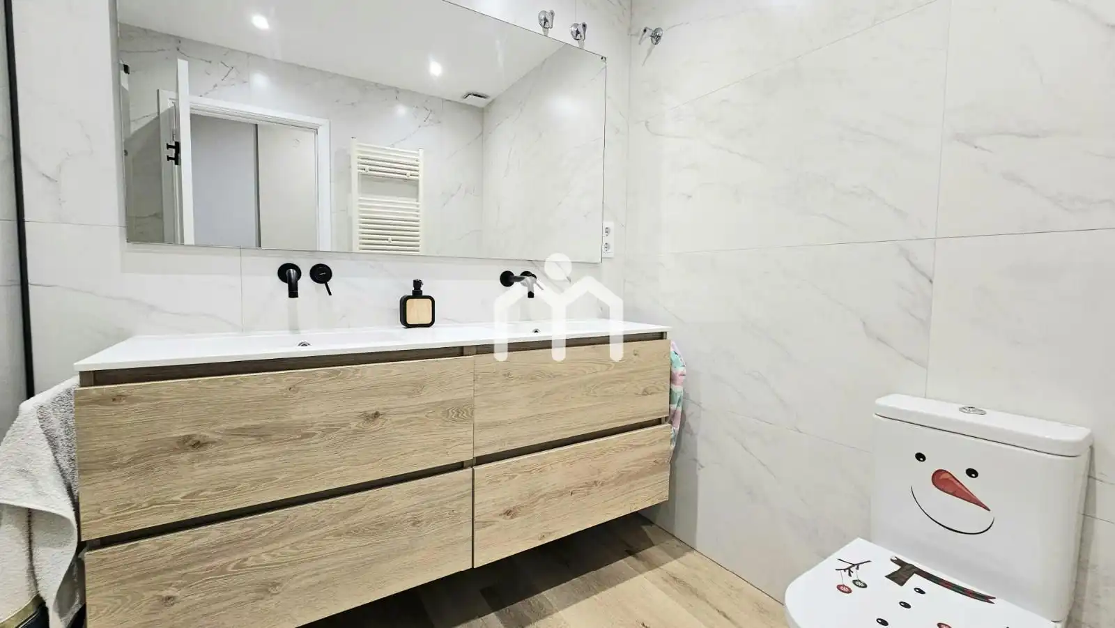 Baño de Piso en venta en Badalona con Aire acondicionado, Calefacción y Parquet