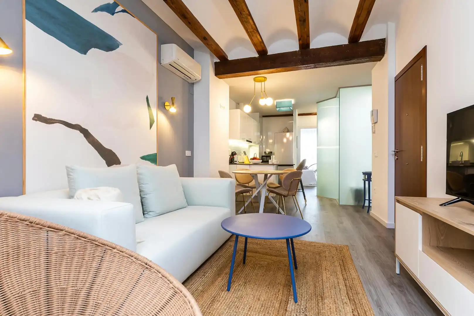 Living room of Flat for rent in Valencia  with Air Conditioner, Heating and Furnished