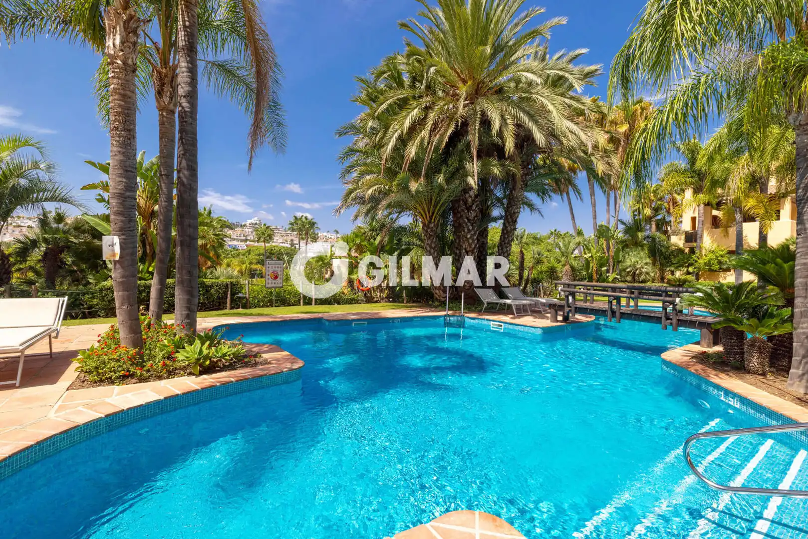 Jardí de Dúplex en venda en Estepona amb Calefacció, Jardí privat i Traster