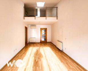 Attic to rent in Carrer de Santa Maria, Eixample Sud – Migdia