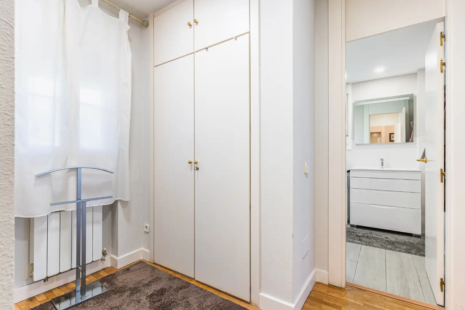 Habitación de Casa adosada en venta en Torrelodones con Calefacción, Jardín privado y Piscina