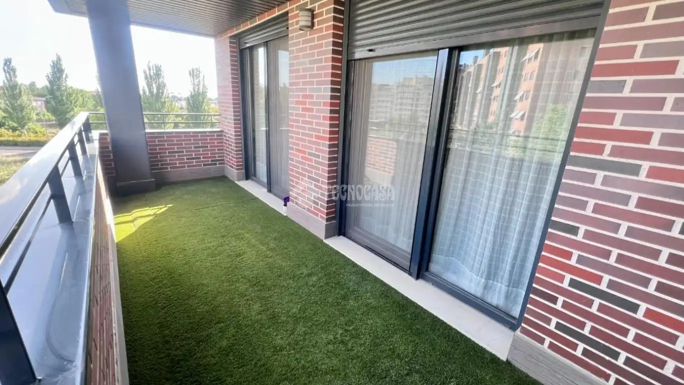 Terraza de Piso en venta en Alcalá de Henares con Terraza
