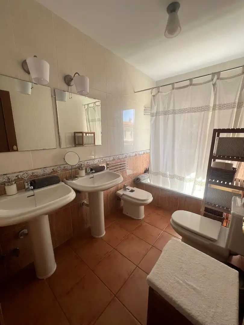 Baño de Casa adosada en venta en Islantilla con Jardín privado, Trastero y Piscina comunitaria