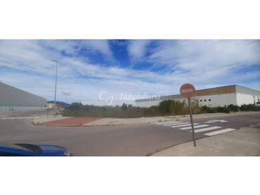 Industrial land for sale in Quartell