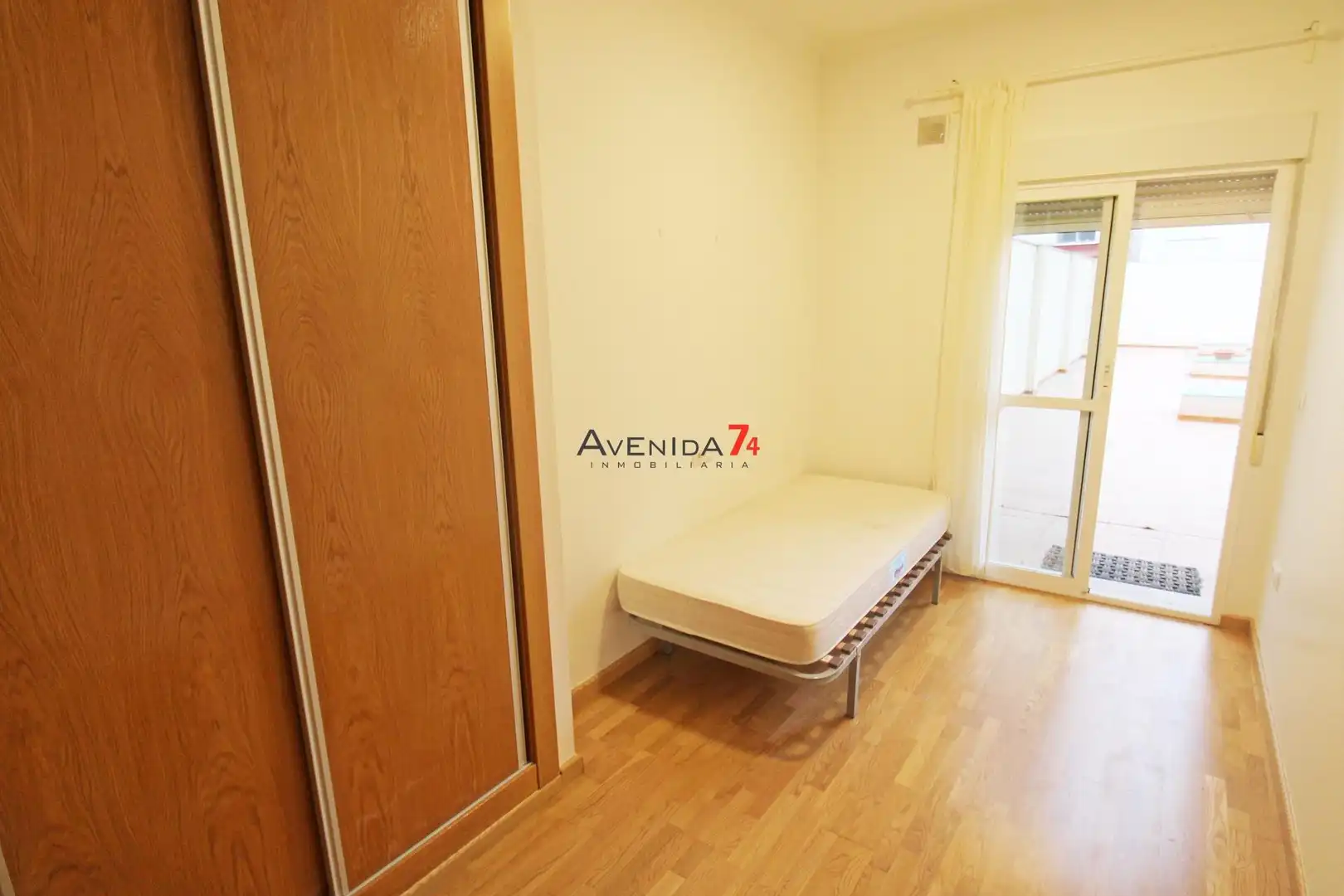 Dormitori de Apartament en venda en Lorca amb Aire condicionat, Terrassa i Moblat