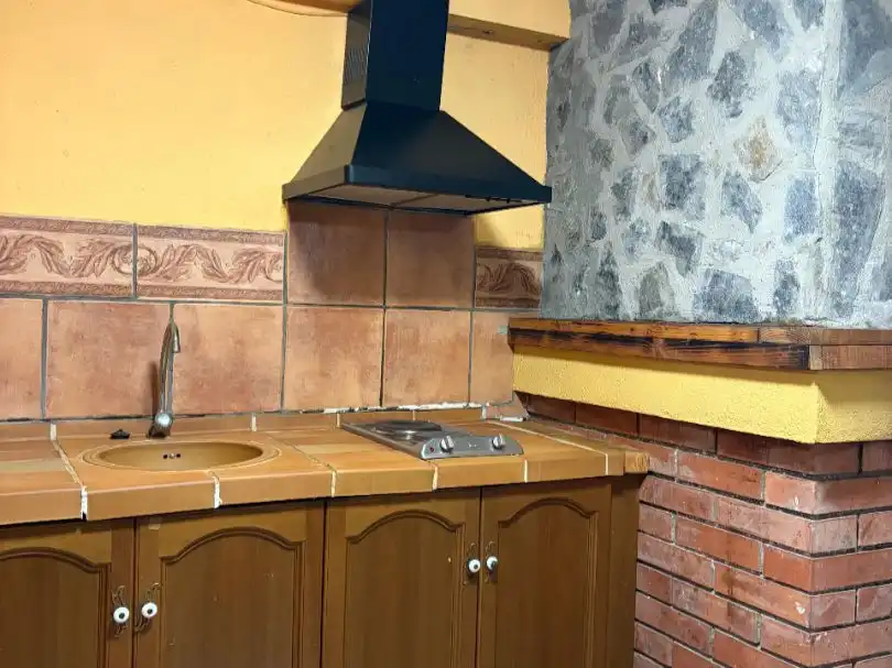 Kitchen of Houses for rent in Ballobar, Huesca