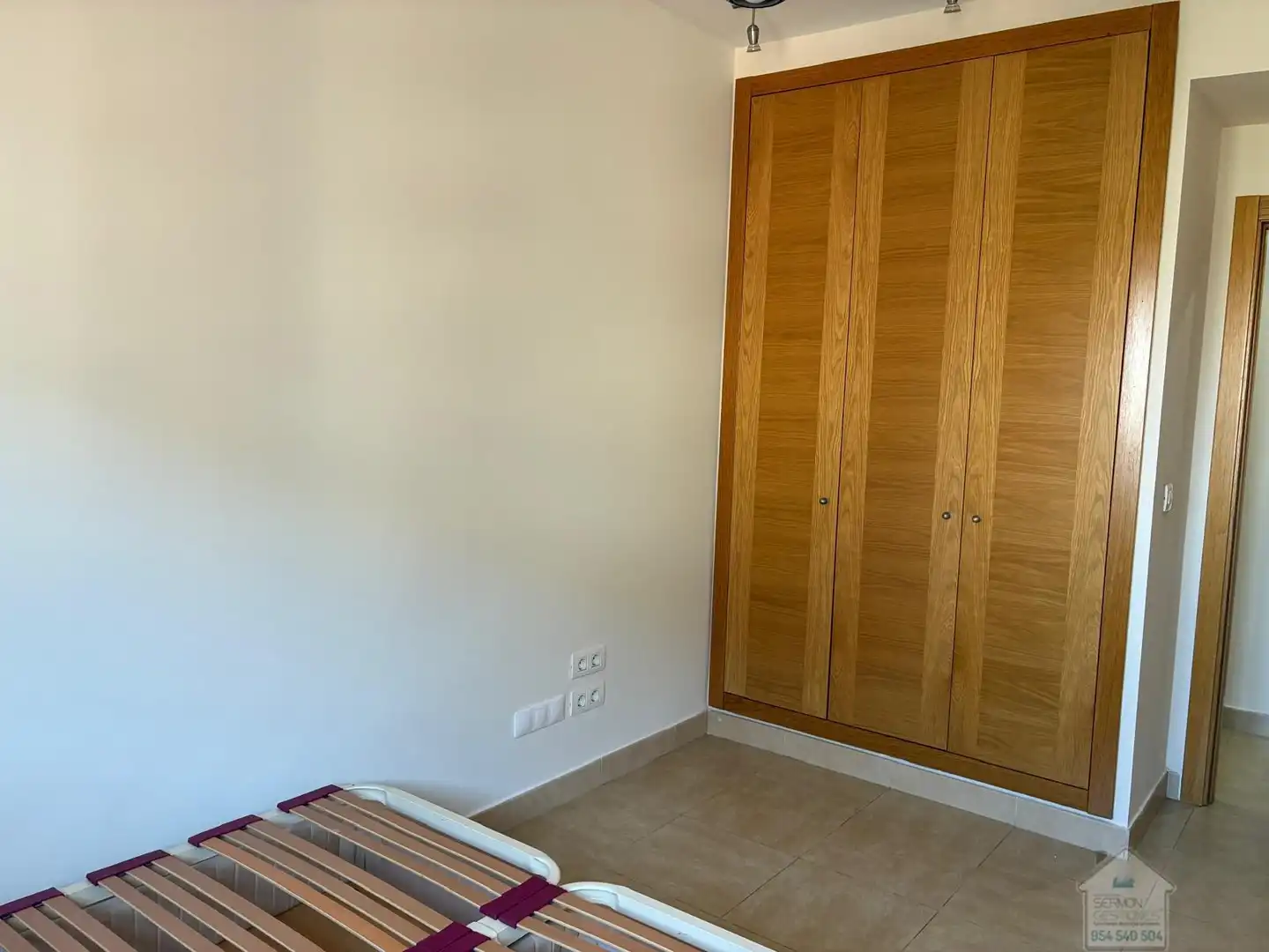 Habitación de Piso en venta en Sevilla con Aire acondicionado, Calefacción y Trastero