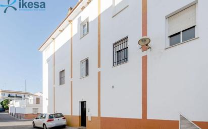 Vista exterior de Pis en venda en Cartaya amb Terrassa i Balcó