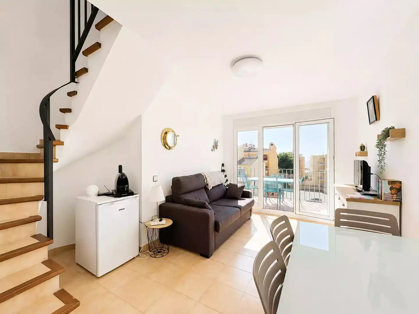 Sala de estar de Apartamento en venta en Empuriabrava con Aire acondicionado, Terraza y Piscina