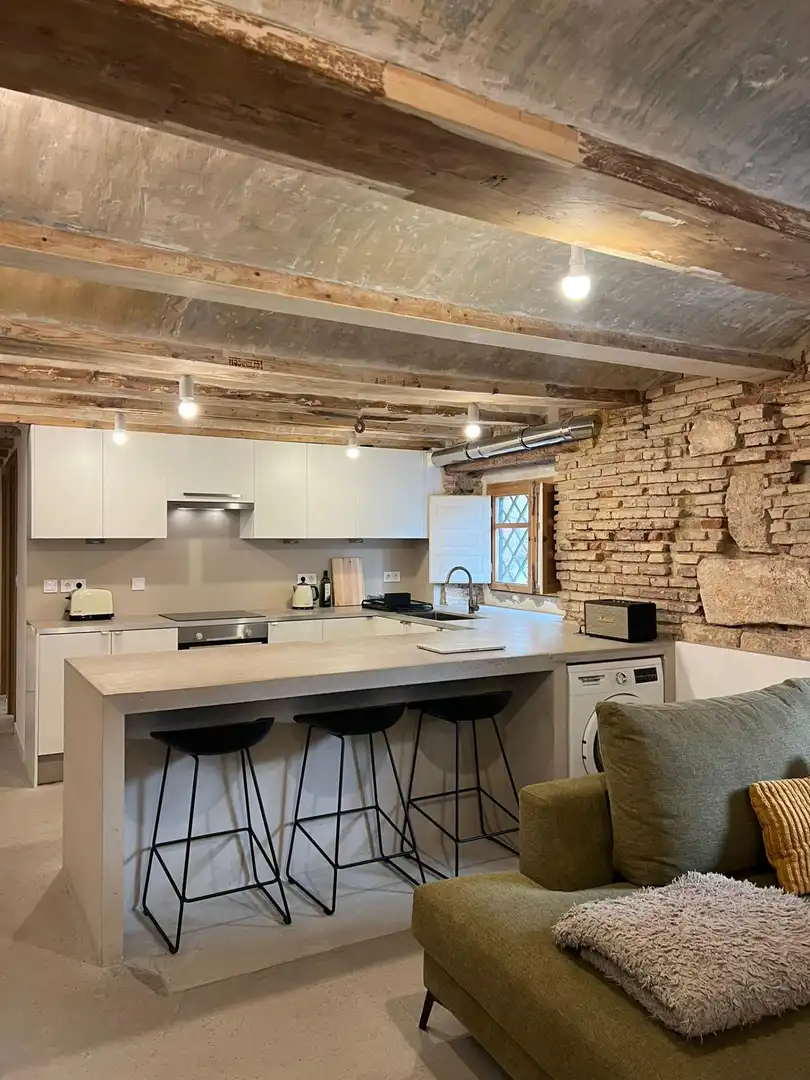 Kitchen of Ground floor for rent in Valencia  with Air Conditioner and Furnished