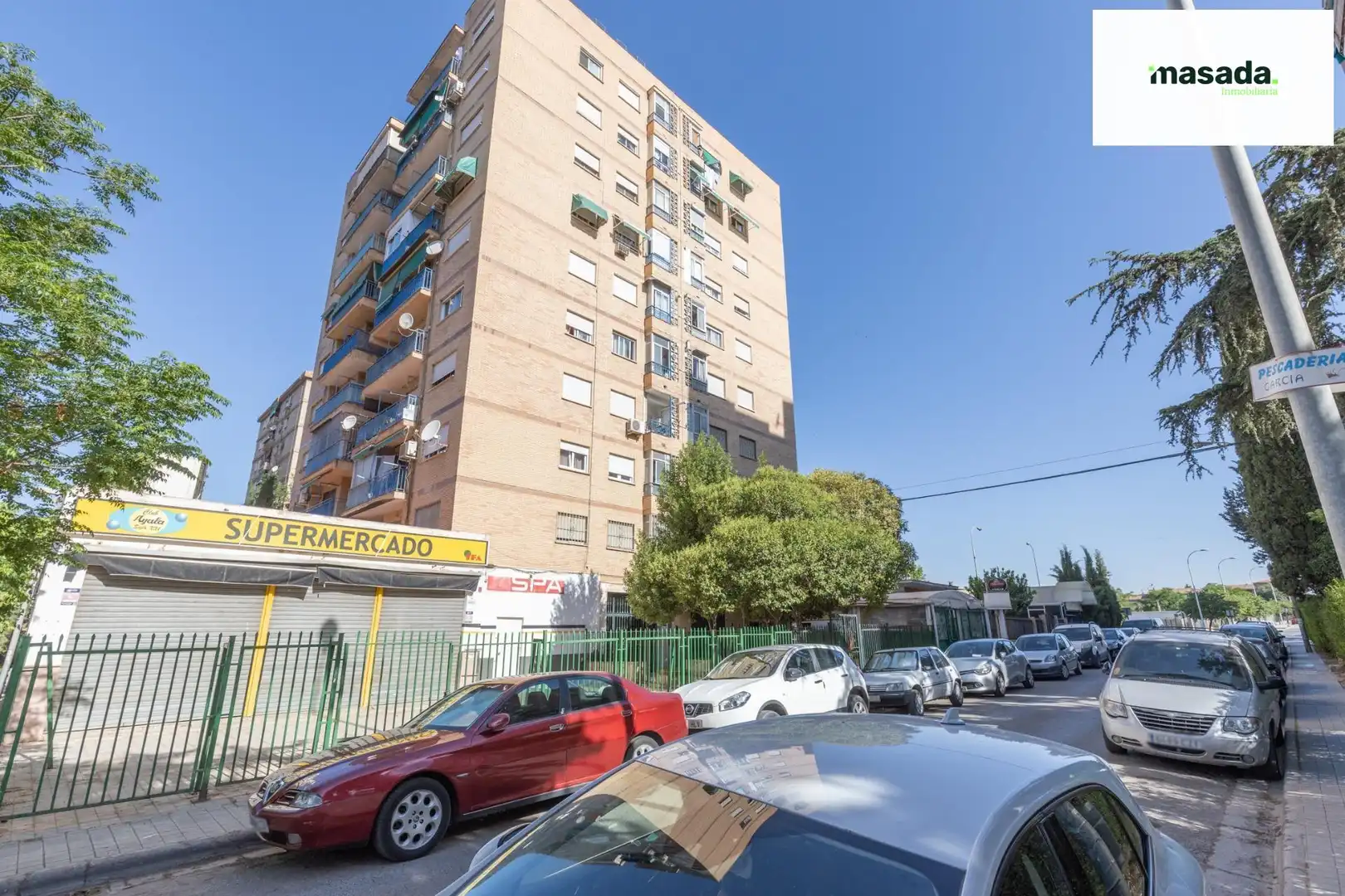 Vista exterior de Pis en venda en Granada amb Aire condicionat, Calefacció i Moblat