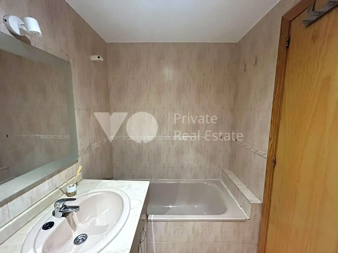 Bany de Pis en venda en Villanueva del Pardillo amb Calefacció, Parquet i Terrassa