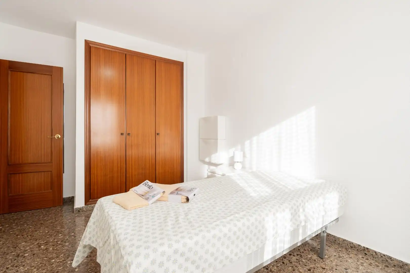 Habitación de Piso de alquiler en Valencia con Aire acondicionado, Calefacción y Amueblado