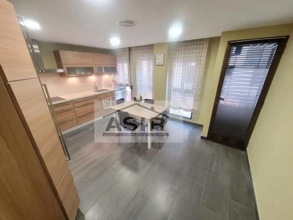 Küche von Wohnung zum Verkauf in Alzira mit Klimaanlage und Balkon